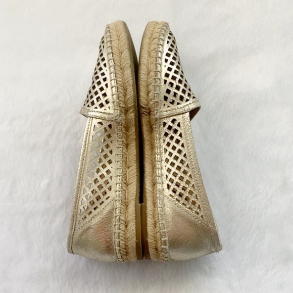 Like New Gold Frye Lee A Line Perf Shoes, size 7 - Picture 7 of 12